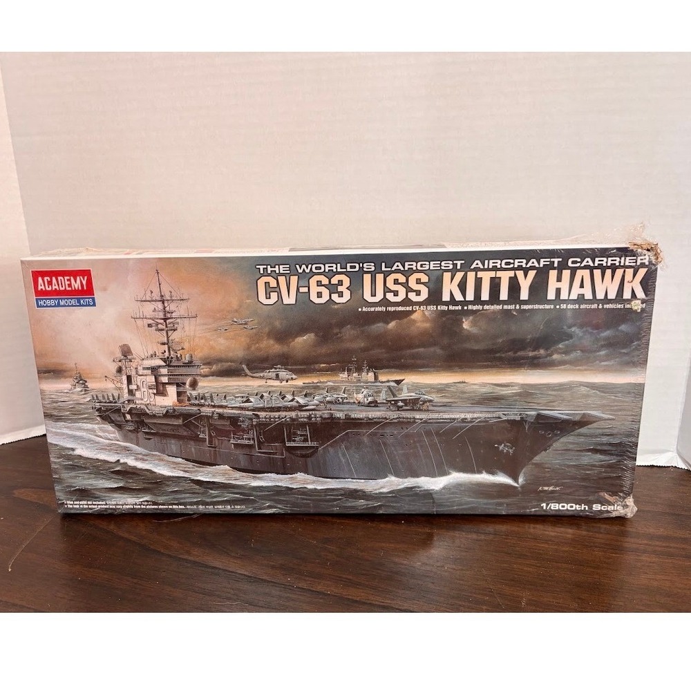 Academy CV-63 USS Kitty Hawk 1/800 Scale Aircraft Carrier Model Kit 14210 NEW